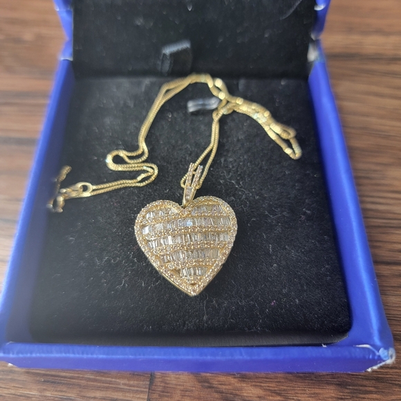 Gold Heart Baguette Pendant with Necklace - 10K Gold - Picture 4 of 6